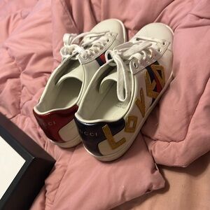 Gucciiiii shoes for sale!!